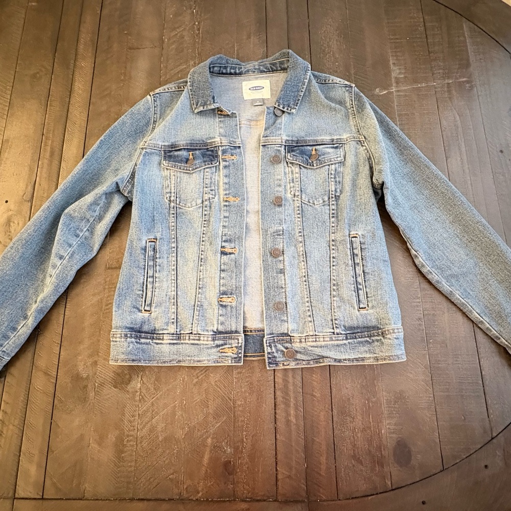 Old Navy Light Wash Denim Jacket – Size Medium